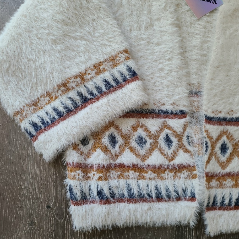 NWT Boho Aztec Print Cardigan - Picture 3 of 5